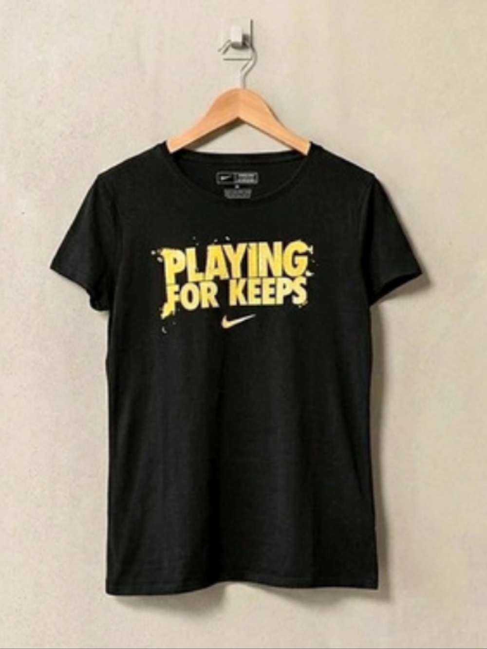 Nike Womens "Playing For Keeps" Black & Yellow Graphic T-Shirt Xl